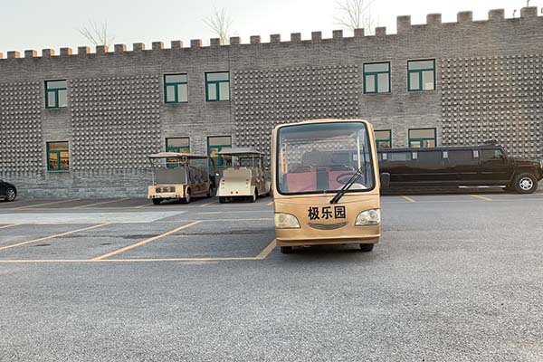 陵园车辆